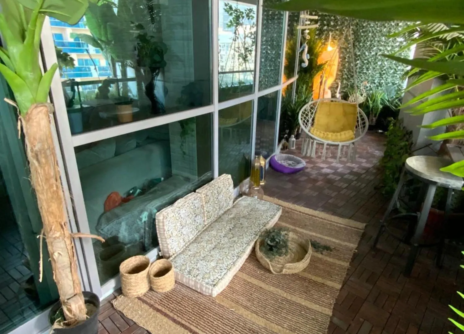 Fully Upgraded Luxurious One Bedroom Between Marina And Jbr Dubai Apartment