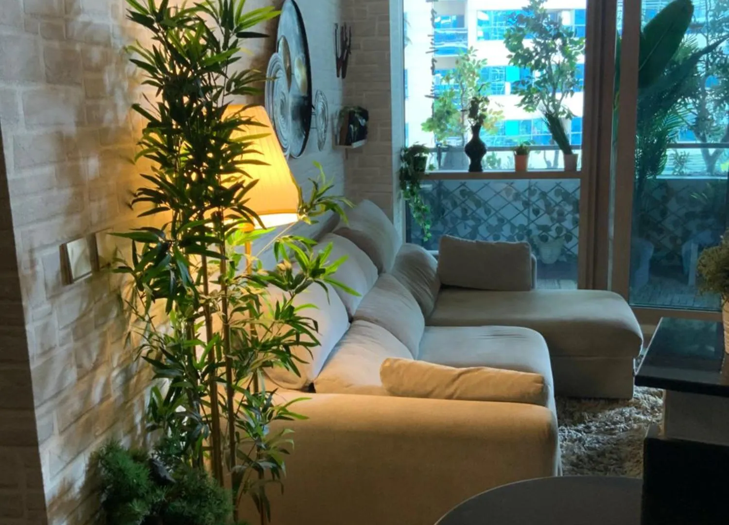 Fully Upgraded Luxurious One Bedroom Between Marina And Jbr Dubai Apartment